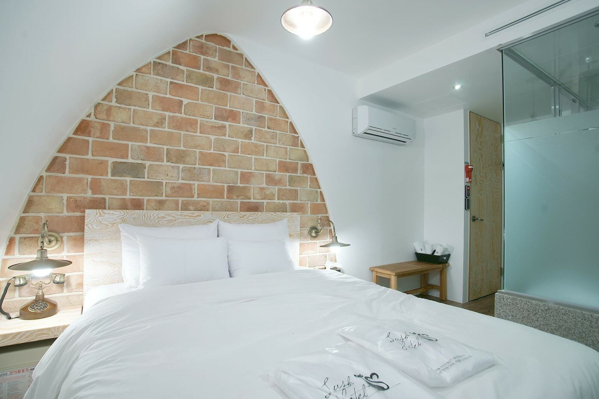 Lush Hotel Seoel Buitenkant foto